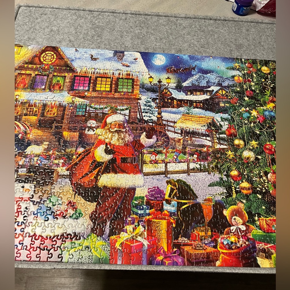 Festive Christmas Puzzle with Santa and Tree 1000 piece puzzle